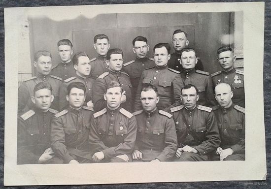 Фото группы советских офицеров. Уфа 1946 г. 8х11.5 см.