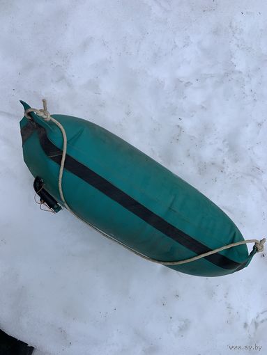 Довольно большая-50 см !,универсальная советская подушка из прочной резины. для плавания,сна в палатке и авто,пляжа и просто  сидеть.