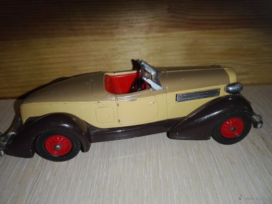 Винтаж.Auburn 851 1935.Speedster Y-19 Matchbox.Масштаб 1/43.
