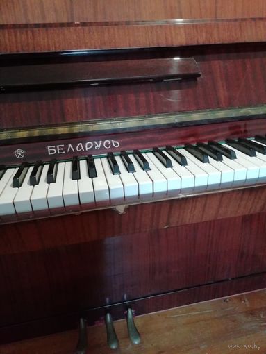 Пианино "Беларусь", 1982 г., коричневый цвет.