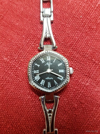 Часы Луч кварц 1356 СССР.