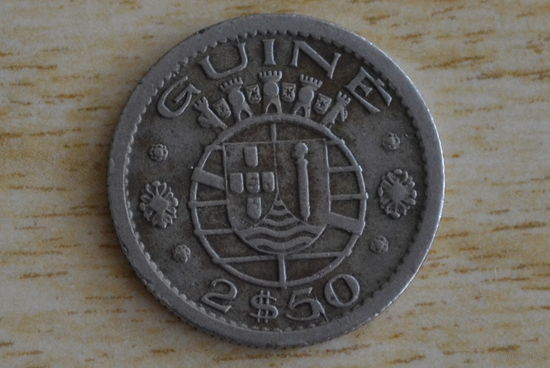 Португальская Гвинея 2,5 эскудо 1952