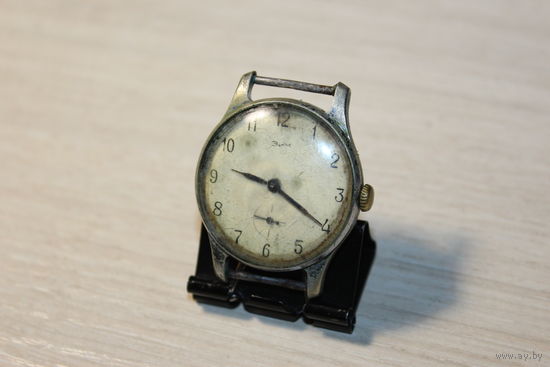 Механические часы "ЗИМ", времён СССР, не рабочие.