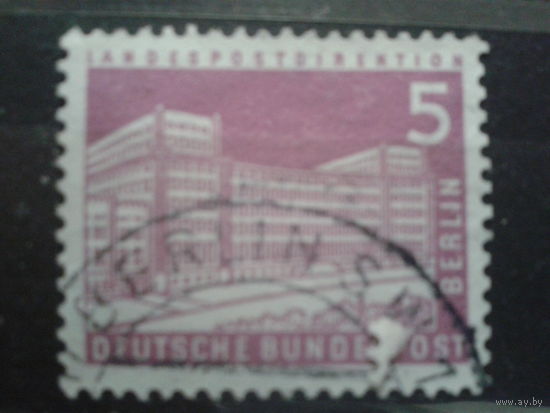 Берлин 1957 стандарт, главпочтамт Михель-0,3 евро гаш.