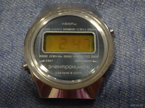Часы ""Электроника 30351 (204)"  , выпуск до 1982 г., нечастое оформление, на ходу