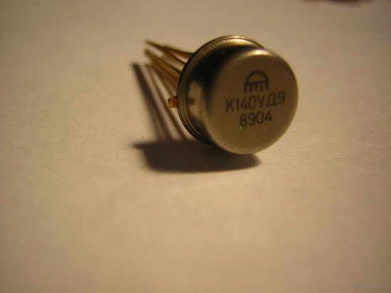Микросхема К140УД9