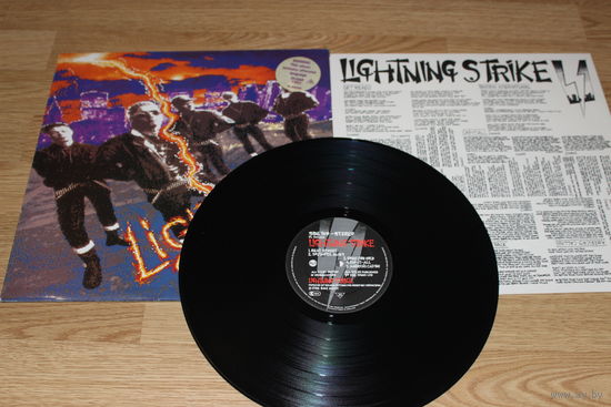 Lightning Strike – Lightning Strike