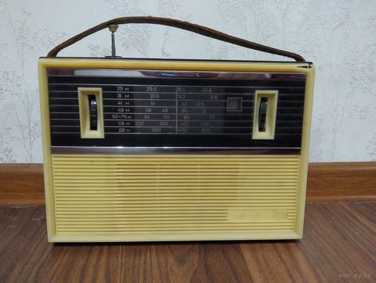 ВЭФ-Спидола-10 или VEF Spidola-10 радиоприемник 1963г.в.