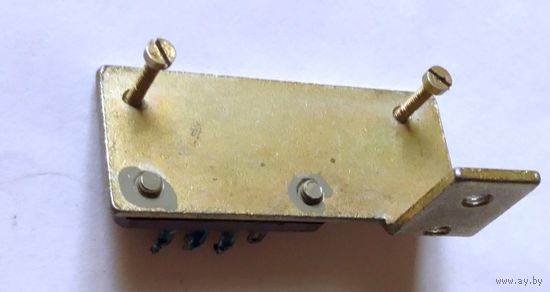 Уголок-стойка для крепления подстроечного резистора сп5-1 с колодкой