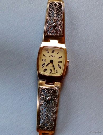 Часы наручные женские "Луч" (позолота 10 мкм) с браслетом, 17 камней, Сделано в Беларуси