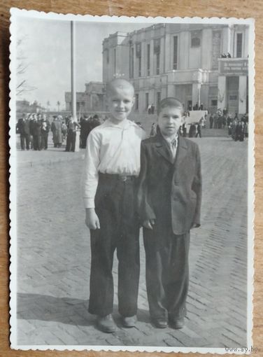 Фото. Минск. Оперный театр. 1955 г. 8х11 см.