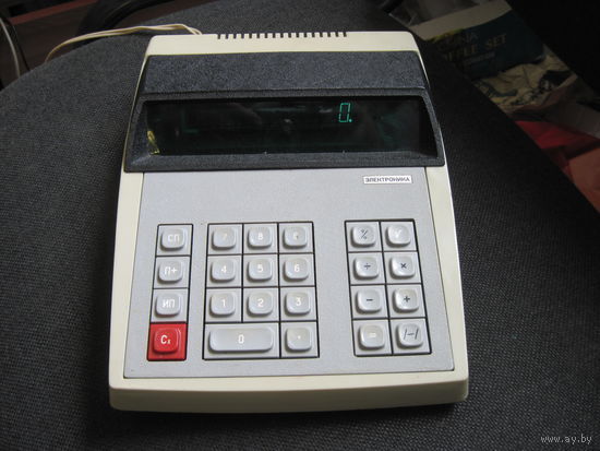 Советский электронный калькулятор 1980 г. Электроника ЭПОС-73А.