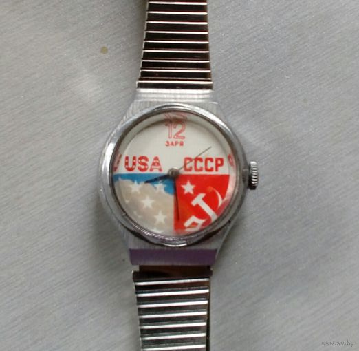 Часы  женские наручные "Заря", кварц на 6 рубинах, /редкие/, (Полет "СОЮЗ-АППОЛОН"),Сделано в СССР
