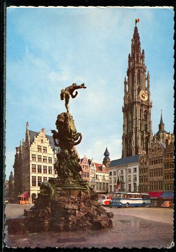 Бельгия. Антверпен. Дом Гильдий и фонтан Брабо