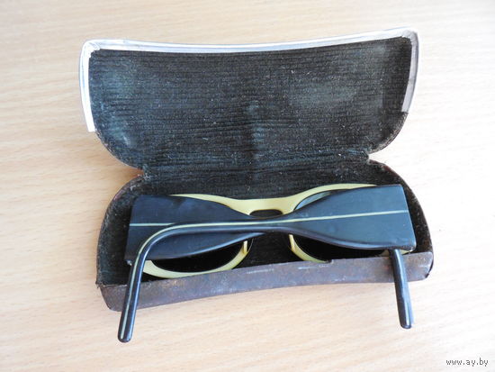 Старые Солнцезащитные очки