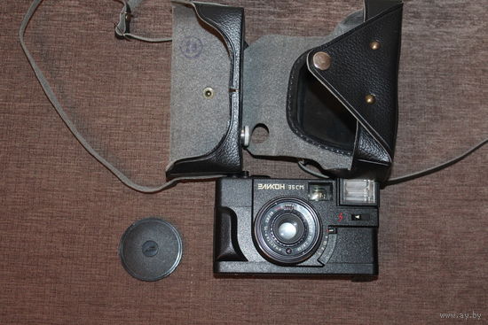 Фотоаппарат времён СССР "ЭЛИКОН 35 СМ", выдержки рабочие.