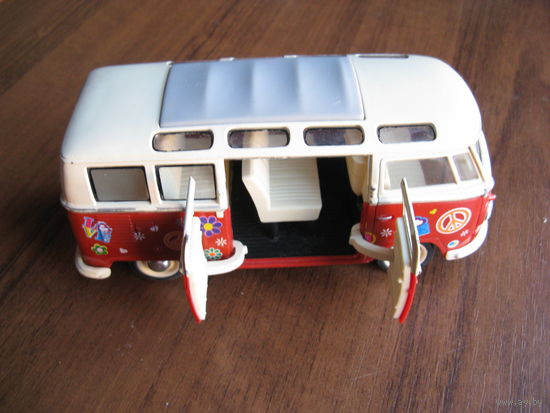 Модель автобуса VOLKSWAGEN 1-24
