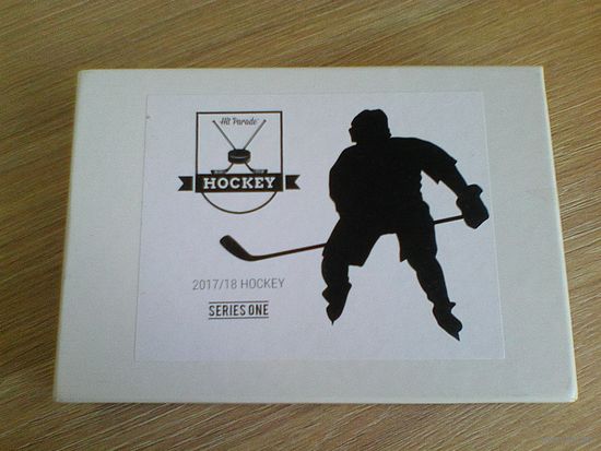 Коробка от Блока - Хоккейных Карточек - НХЛ - Сезона 2017/18 года.