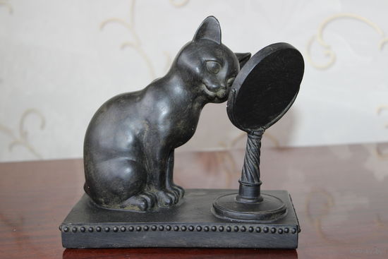 Статуэтка полиуретан Котёнок кот кошка в зеркале