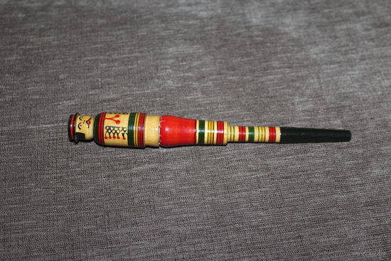 Ручка-сувенир-прикол, длина 18,5 см., надо вставить стержень.