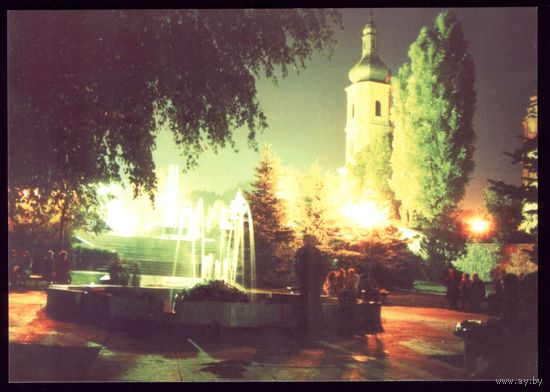 Пинск Вечерний сквер вблизи францисканского костёла