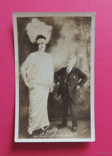 Фото "Гулливерша и лилипут", до 1917 г.