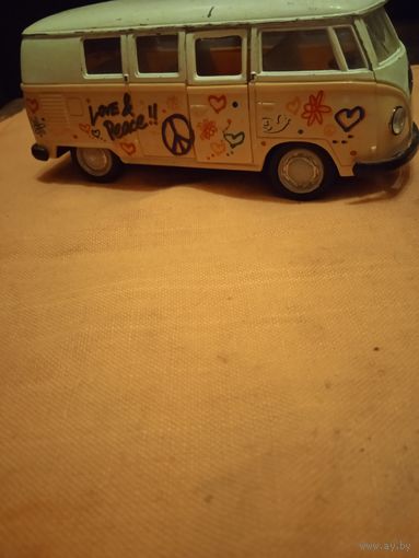 VW BUS 1/32