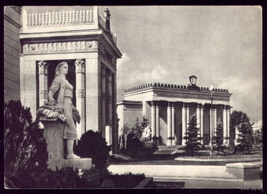 1954 год Москва Павильон Эстонии и Латвии