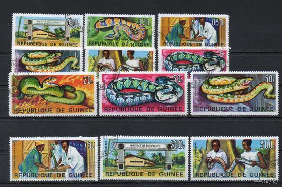 Змеи Гвинея 1967 год серия из 12 марок