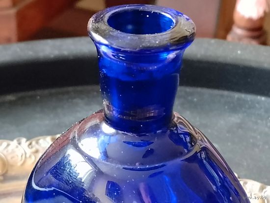Старая бутылка штоф кобальтовое стекло ручная выдувка