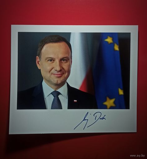 Фото с автографом Президента Польши с 2015 года господина Анджея Дуды.