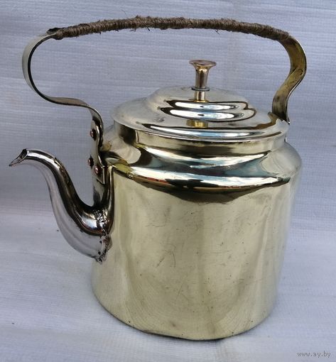 Небольшой латунный чайник. СССР, 1947 г.  3,5л.