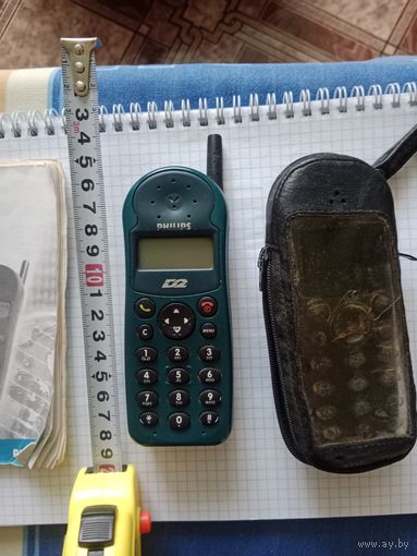 Телефон мобильный Philips с документами
