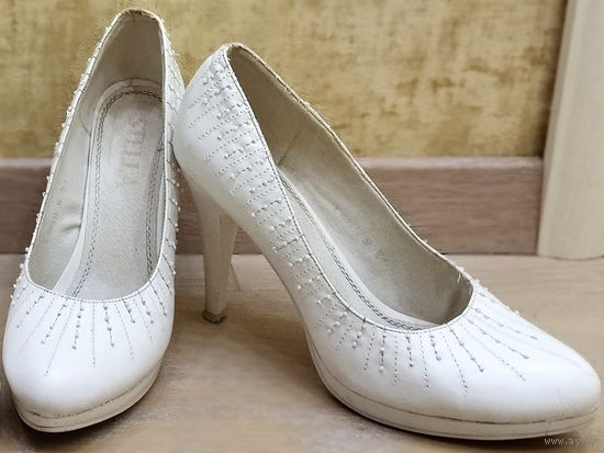Свадебные туфли, белые