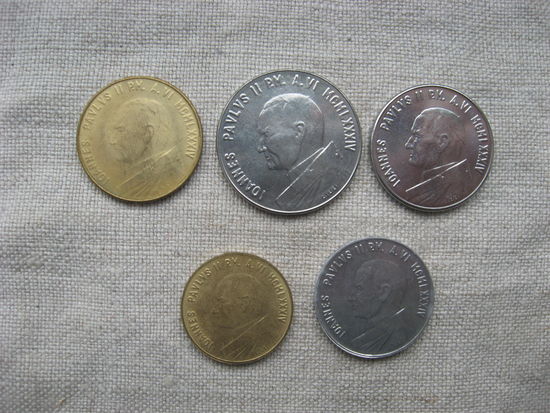 Ватикан лот из 5-ти монет номиналом от 200 до 10 лир 1984 год - MCMLXXXIV Папа Иоанн Павел II