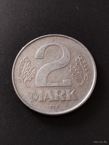 2 марки 1975 .