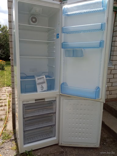 Холодильник Beko No frost большой в идеале