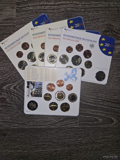 Германия 2010 год 5 наборов разных монетных дворов A D F G J. 1, 2, 5, 10, 20, 50 евроцентов, 1, 2 евро и 2 юбилейных евро. Официальный набор BU монет в упаковке.