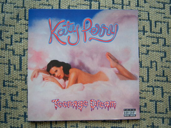 Katy Perry - 2010. "Teenage dream" (Booklet)