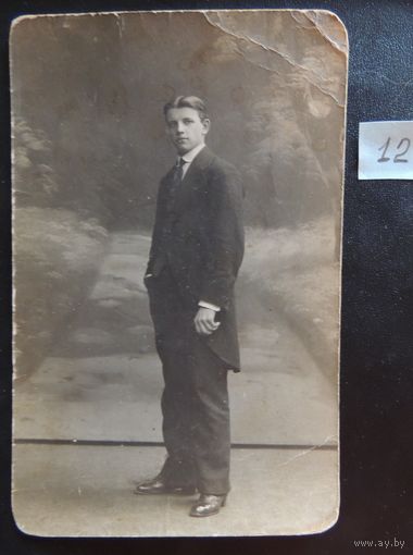 Фото молодого человека, 1915 г.