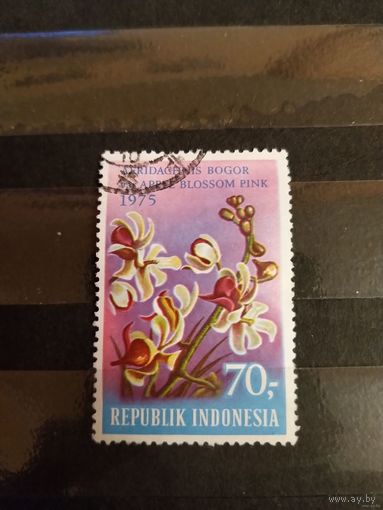 1975 Индонезия флора цветы Мих 813 оценка 3 евро (4-10)